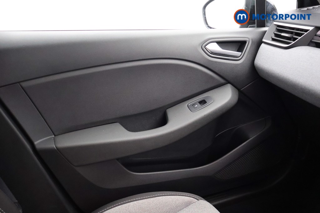 Renault Clio Evolution Manual Petrol Hatchback - Stock Number (1669912) - 12th supplementary image