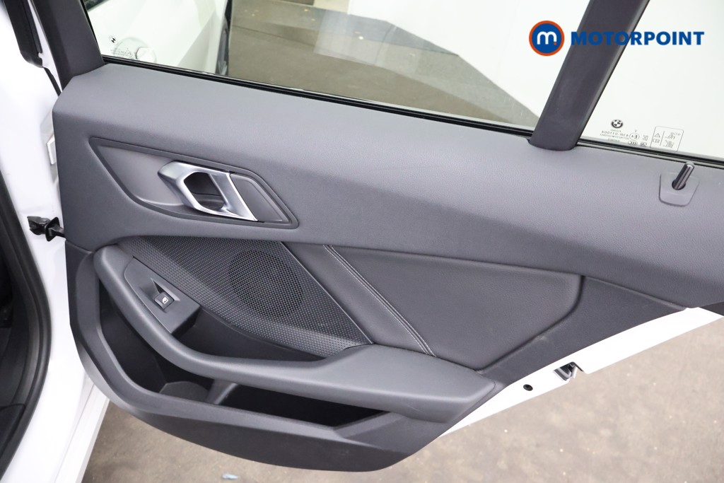 BMW 1 Series Sport Automatic Petrol Hatchback - Stock Number (1670647) - 20th supplementary image