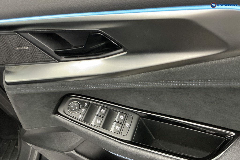 Renault Austral Iconic Esprit Alpine Automatic Petrol-Electric Hybrid SUV - Stock Number (1670755) - 24th supplementary image