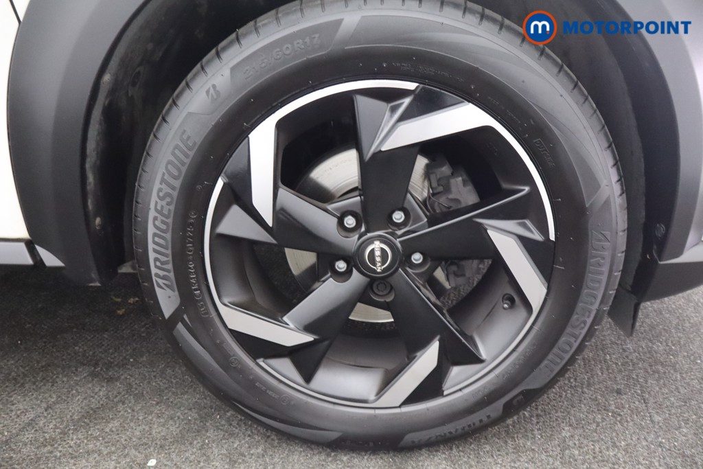 Nissan Juke N-Connecta Automatic Petrol SUV - Stock Number (1670816) - 15th supplementary image