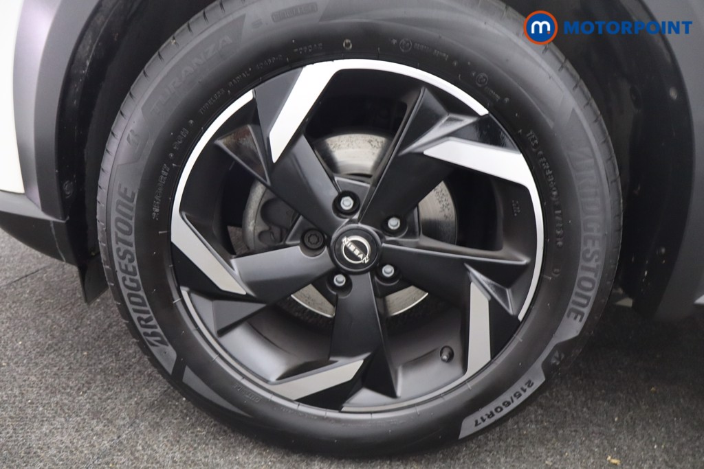 Nissan Juke N-Connecta Automatic Petrol SUV - Stock Number (1670816) - 17th supplementary image