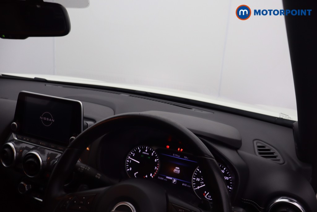 Nissan Juke N-Connecta Automatic Petrol SUV - Stock Number (1670816) - 1st supplementary image