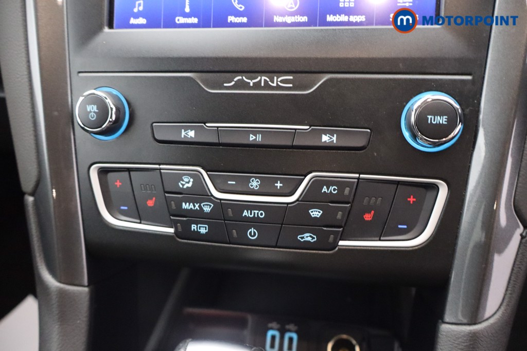 Ford Mondeo Titanium Edition Automatic Petrol-Electric Hybrid Saloon - Stock Number (1671038) - 3rd supplementary image