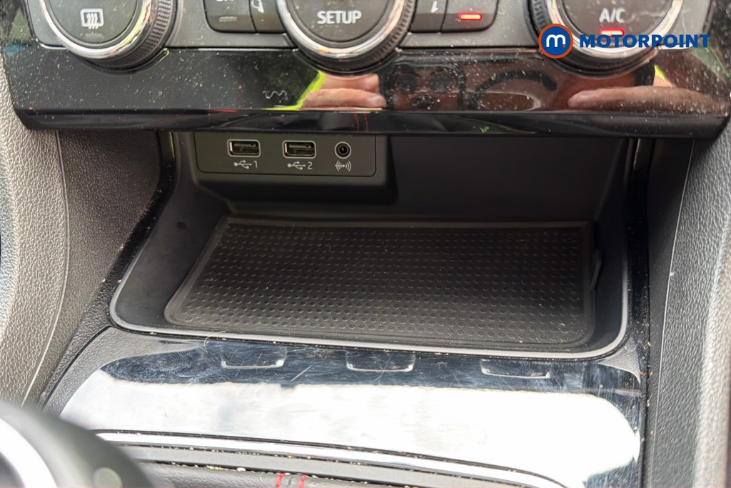 Seat Leon FR Manual Petrol Hatchback - Stock Number (1671336) - 5th supplementary image