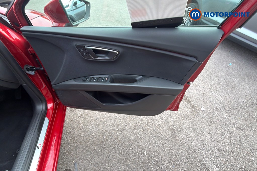 Seat Leon FR Manual Petrol Hatchback - Stock Number (1671336) - 38th supplementary image