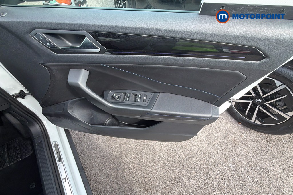 Volkswagen T-Roc R Automatic Petrol SUV - Stock Number (1671385) - 19th supplementary image