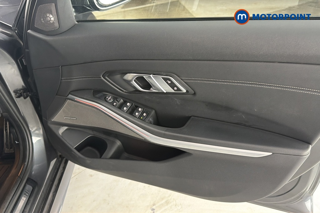 BMW 3 Series M Sport Manual Diesel Saloon - Stock Number (1671483) - 18th supplementary image