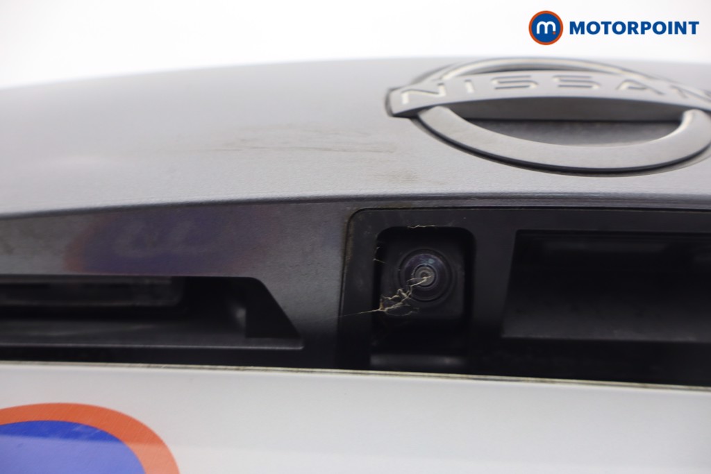 Nissan Juke N-Connecta Automatic Petrol SUV - Stock Number (1671484) - 5th supplementary image