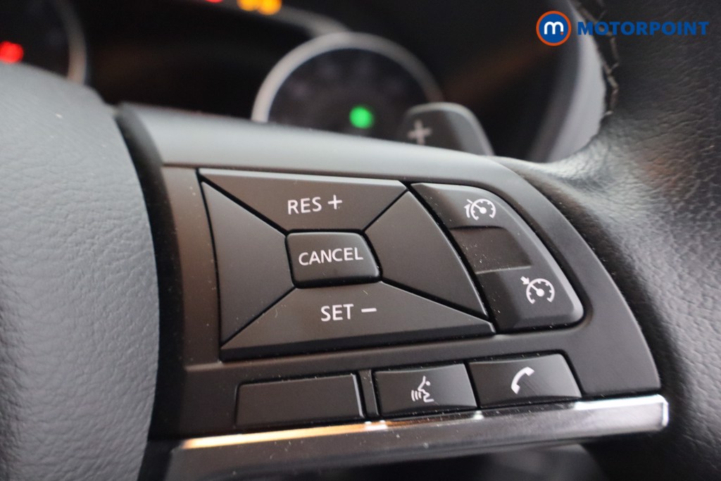 Nissan Juke N-Connecta Automatic Petrol SUV - Stock Number (1671484) - 14th supplementary image