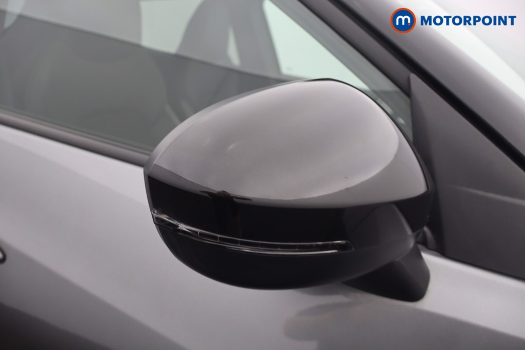Nissan Juke N-Connecta Automatic Petrol SUV - Stock Number (1671484) - 23rd supplementary image