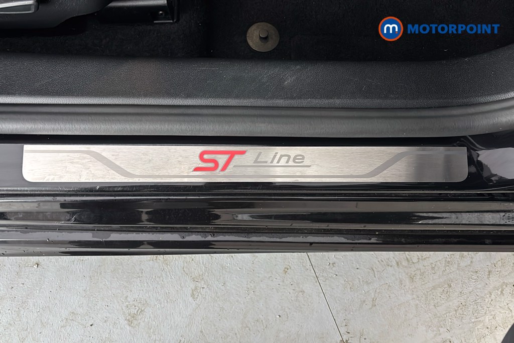 Ford Focus St-Line X Manual Petrol Hatchback - Stock Number (1671510) - 27th supplementary image