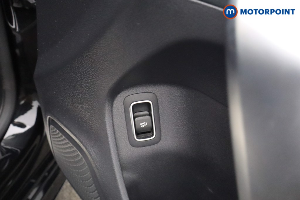Mercedes-Benz A Class Amg Line Automatic Petrol Saloon - Stock Number (1671596) - 11th supplementary image