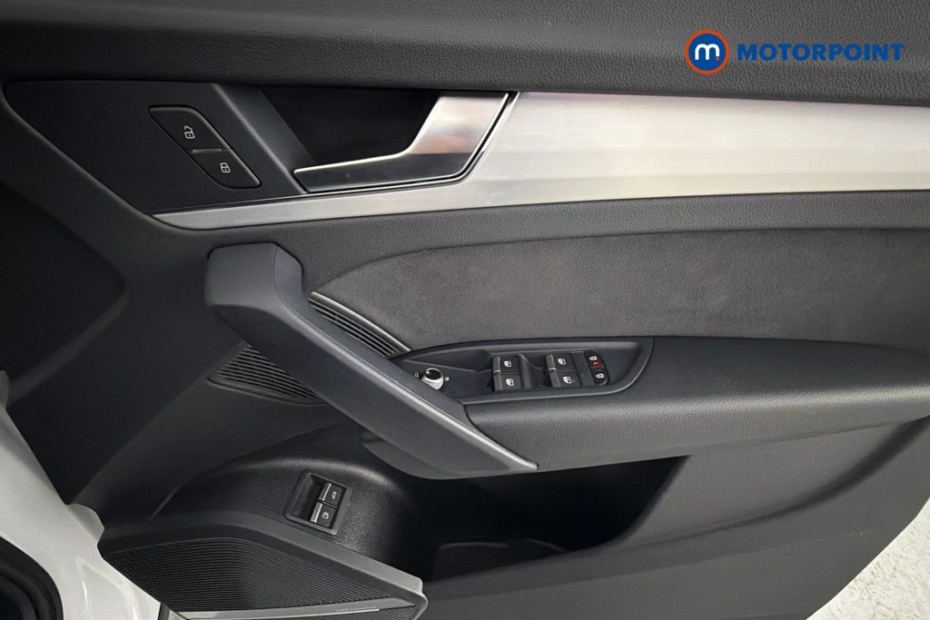 Audi Q5 S Line Automatic Petrol Plug-In Hybrid SUV - Stock Number (1671729) - 19th supplementary image