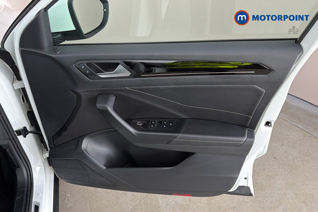 Volkswagen T-Roc R-Line Manual Petrol SUV - Stock Number (1671773) - 19th supplementary image