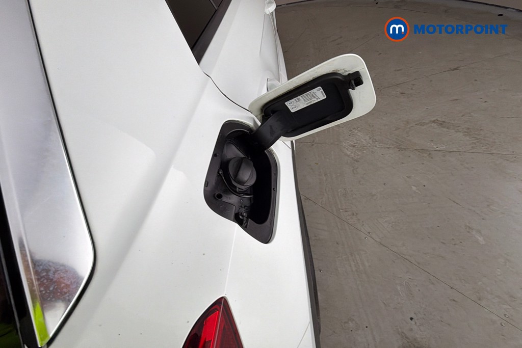 Volkswagen T-Roc R-Line Manual Petrol SUV - Stock Number (1671773) - 41st supplementary image