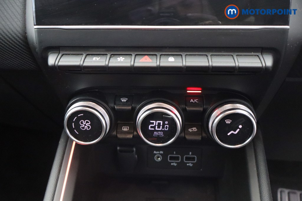 Renault Clio Engineered Automatic Petrol-Electric Hybrid Hatchback - Stock Number (1671834) - 3rd supplementary image