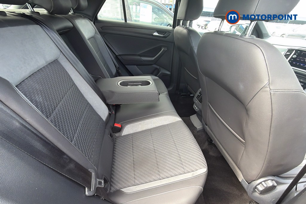 Volkswagen T-Roc R-Line Automatic Petrol SUV - Stock Number (1671937) - 11th supplementary image
