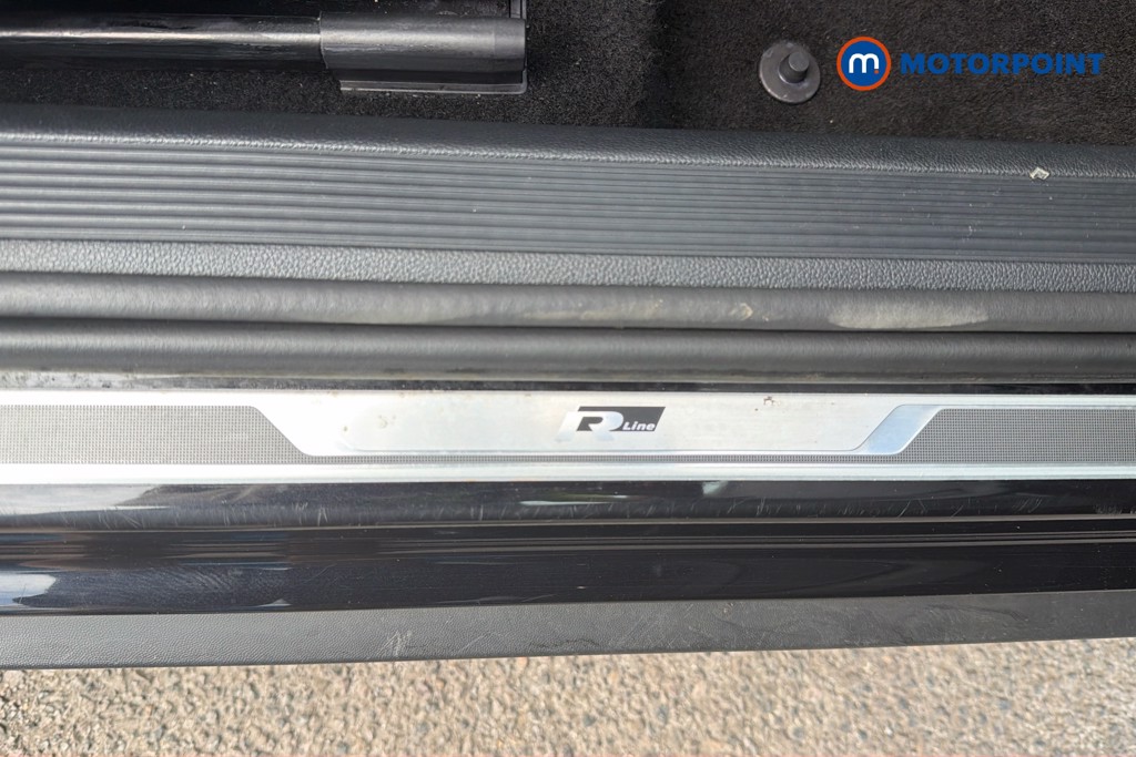 Volkswagen T-Roc R-Line Automatic Petrol SUV - Stock Number (1671937) - 20th supplementary image