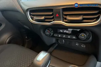 Nissan Juke Acenta Premium Automatic Petrol-Electric Hybrid SUV - Stock Number (1672144) - 12th supplementary image