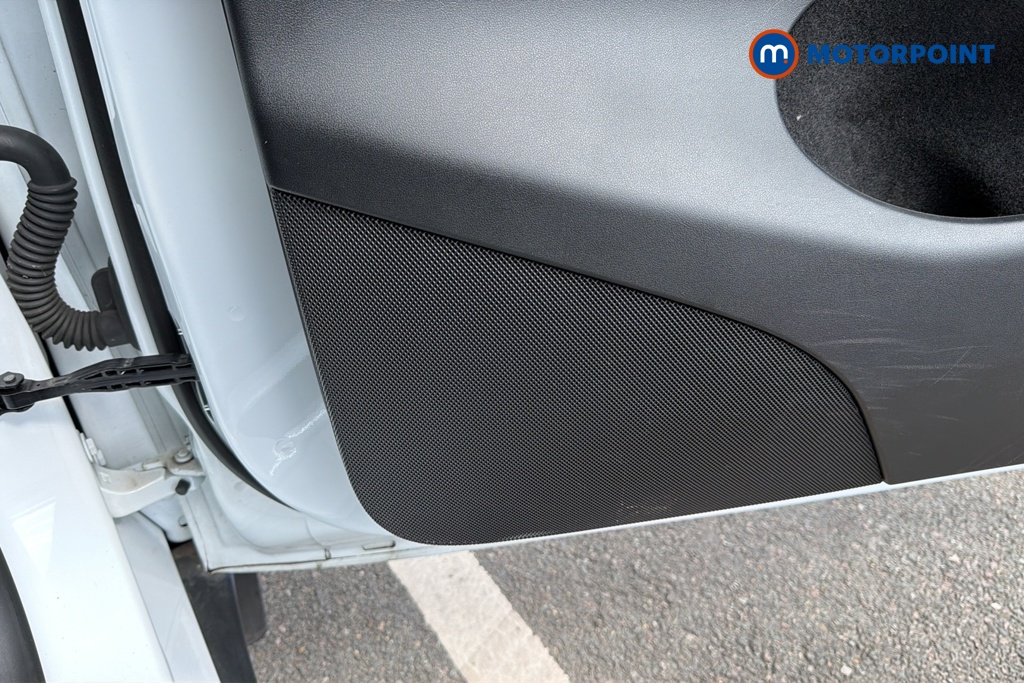 Tesla Model Y Rwd 5Dr Auto Automatic Electric SUV - Stock Number (1672432) - 21st supplementary image