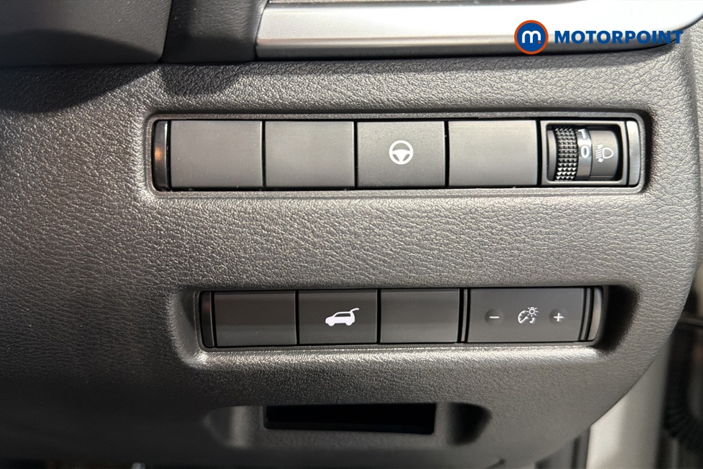 Nissan X-Trail N-Connecta Automatic Petrol-Electric Hybrid SUV - Stock Number (1672437) - 11th supplementary image