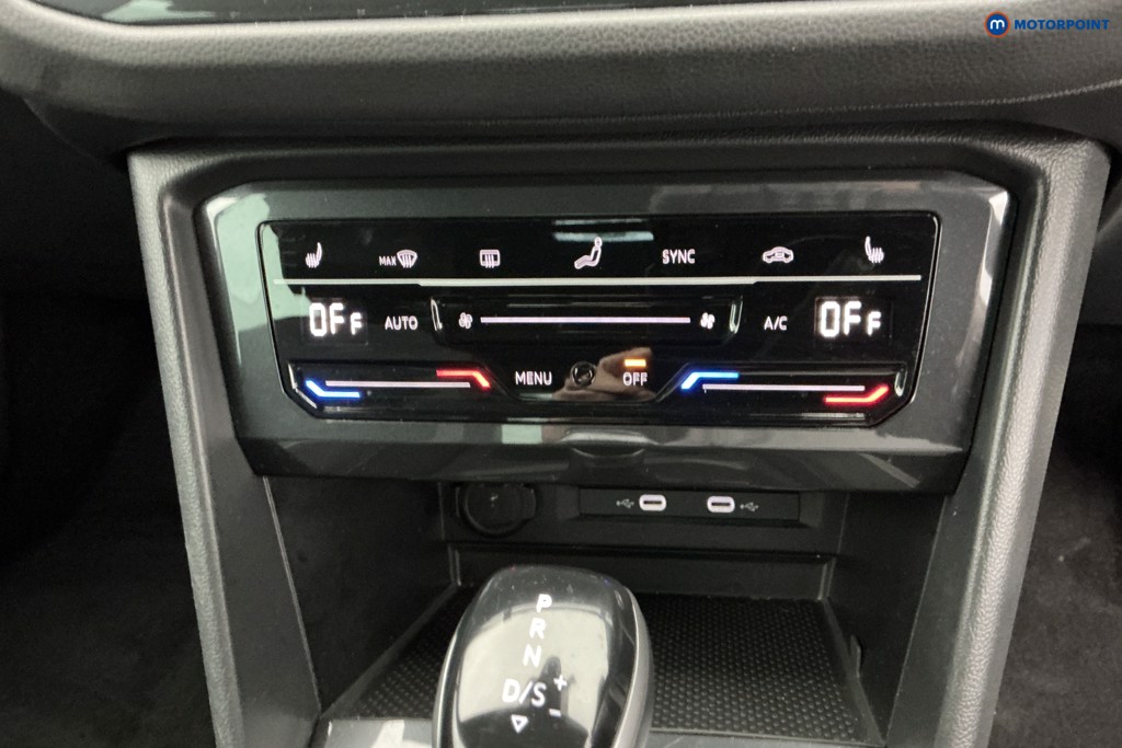 Volkswagen Tiguan R-Line Edition Automatic Petrol SUV - Stock Number (1672501) - 17th supplementary image