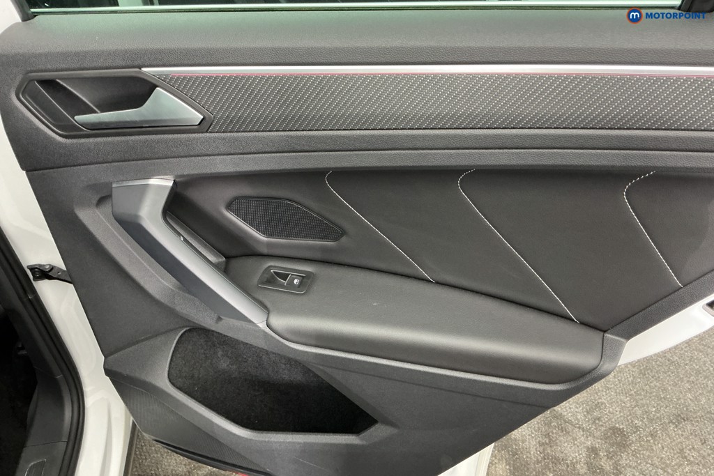 Volkswagen Tiguan R-Line Edition Automatic Petrol SUV - Stock Number (1672501) - 27th supplementary image