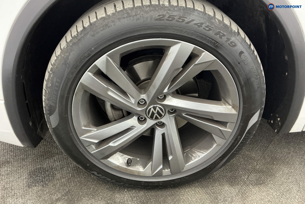 Volkswagen Tiguan R-Line Edition Automatic Petrol SUV - Stock Number (1672501) - 36th supplementary image