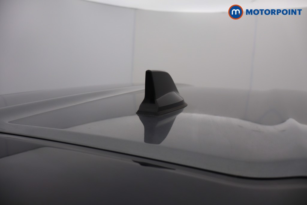 Nissan Juke N-Connecta Manual Petrol SUV - Stock Number (1672626) - 4th supplementary image