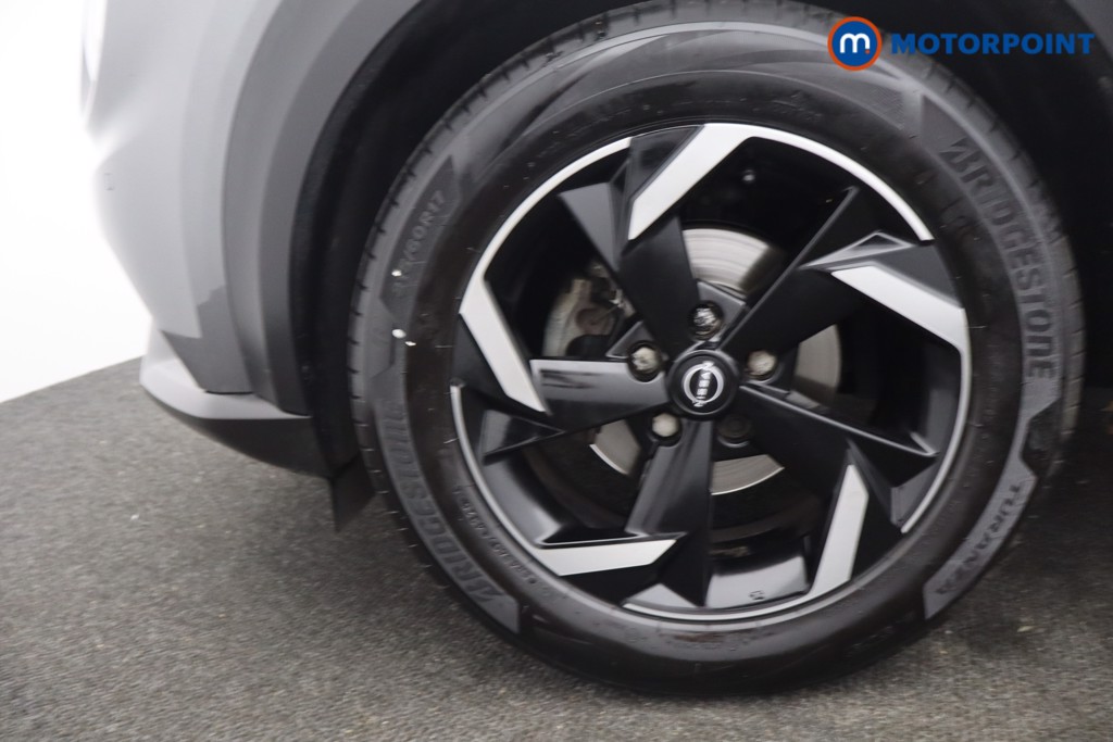 Nissan Juke N-Connecta Manual Petrol SUV - Stock Number (1672626) - 26th supplementary image