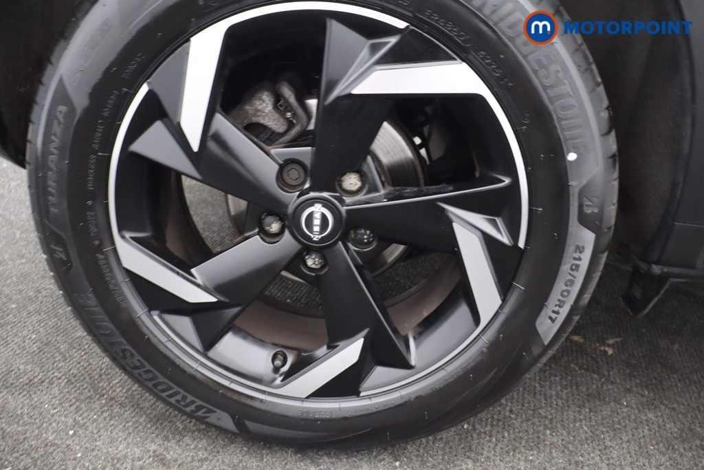 Nissan Juke N-Connecta Manual Petrol SUV - Stock Number (1672626) - 28th supplementary image