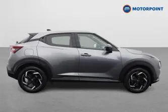 Nissan Juke N-Connecta Manual Petrol SUV - Stock Number (1672626) - Drivers side