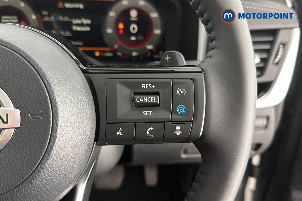 Nissan Qashqai Premiere Edition Automatic Petrol SUV - Stock Number (1672636) - 3rd supplementary image