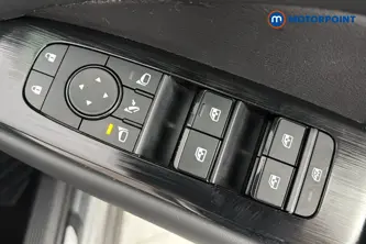 Nissan Qashqai Premiere Edition Automatic Petrol SUV - Stock Number (1672636) - 19th supplementary image
