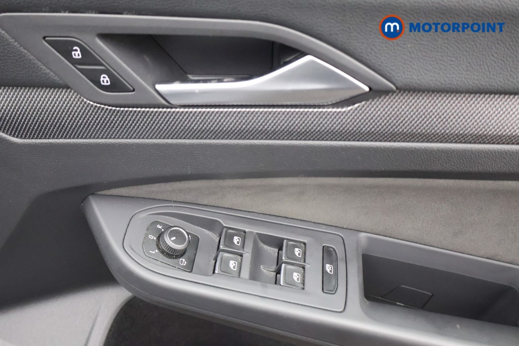 Volkswagen Golf Black Edition Automatic Petrol Hatchback - Stock Number (1672680) - 15th supplementary image