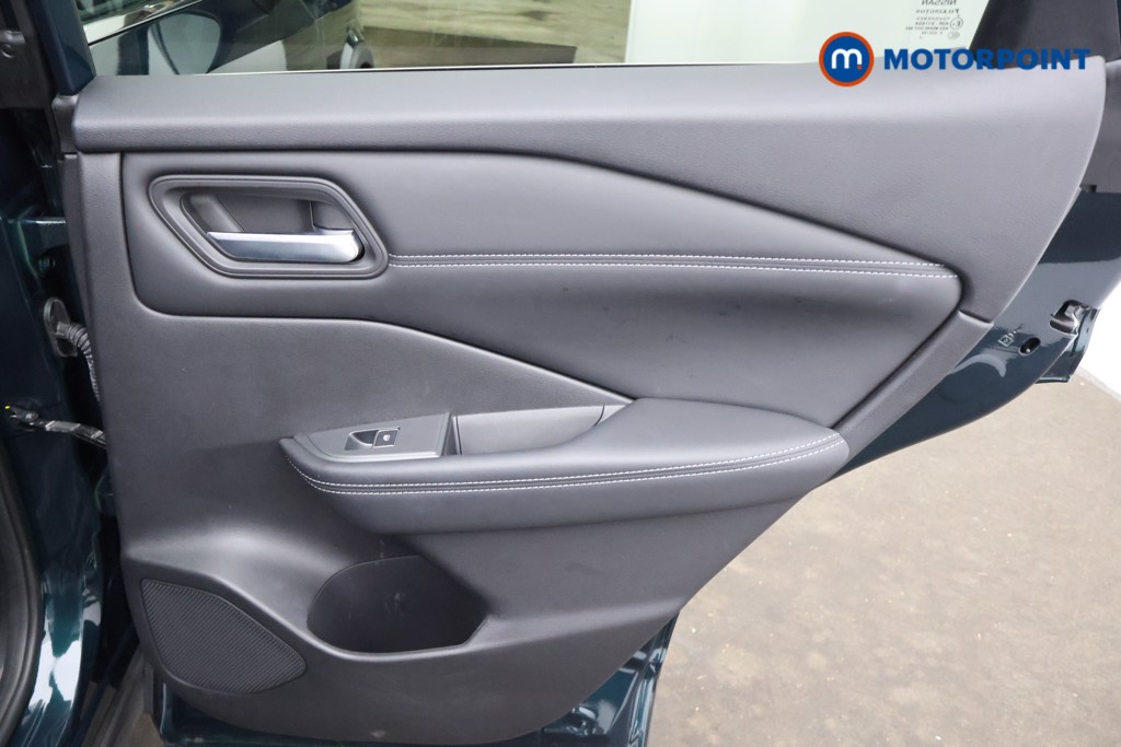 Nissan Qashqai N-Connecta Automatic Petrol SUV - Stock Number (1672846) - 21st supplementary image