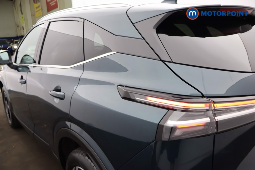 Nissan Qashqai N-Connecta Automatic Petrol SUV - Stock Number (1672846) - 28th supplementary image