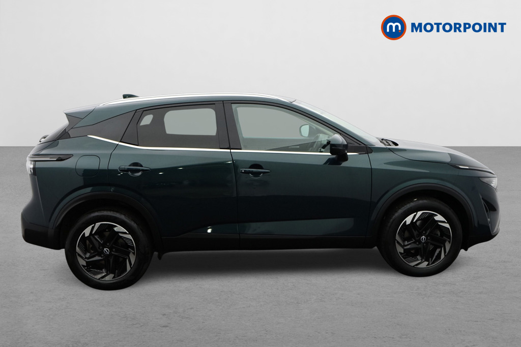 Nissan Qashqai N-Connecta Automatic Petrol SUV - Stock Number (1672846) - Drivers side
