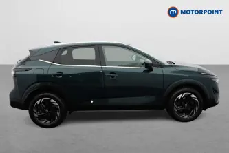 Nissan Qashqai N-Connecta Automatic Petrol SUV - Stock Number (1672846) - Drivers side