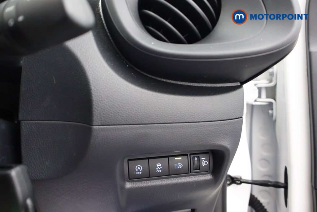 Toyota Aygo X Pure Manual Petrol Hatchback - Stock Number (1672881) - 7th supplementary image