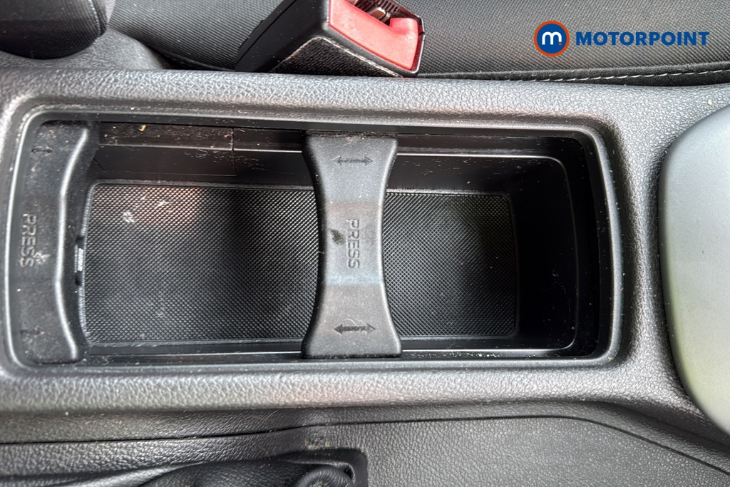 Ford Focus Zetec Manual Petrol Hatchback - Stock Number (1673202) - 16th supplementary image