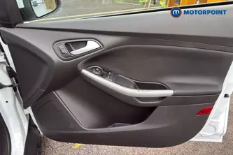 Ford Focus Zetec Manual Petrol Hatchback - Stock Number (1673202) - 18th supplementary image