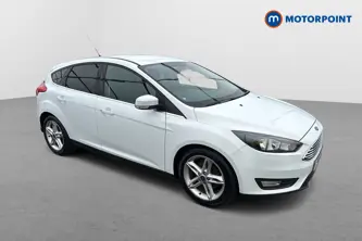 Ford Focus Zetec Manual Petrol Hatchback - Stock Number (1673202) - Drivers side front corner