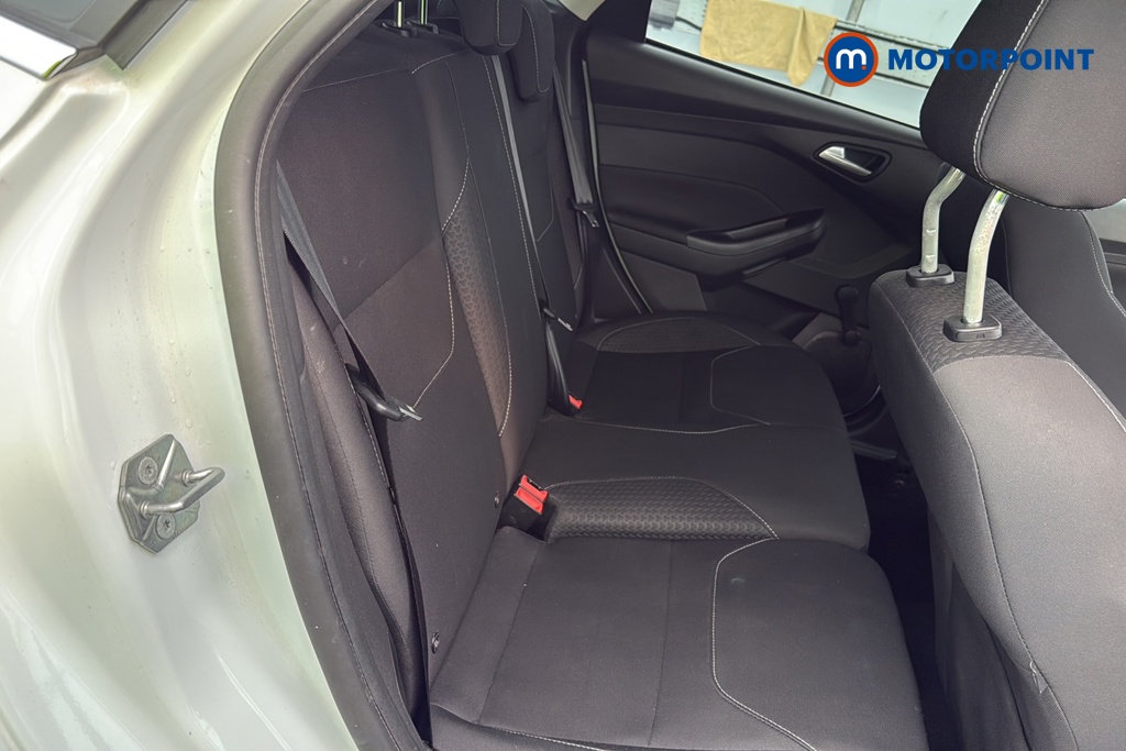Ford Focus Zetec Manual Petrol Hatchback - Stock Number (1673202) - 25th supplementary image