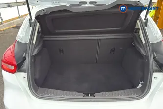 Ford Focus Zetec Manual Petrol Hatchback - Stock Number (1673202) - 30th supplementary image