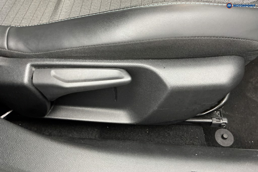 Peugeot 208 Allure Premium Manual Petrol Hatchback - Stock Number (1659913) - 22nd supplementary image