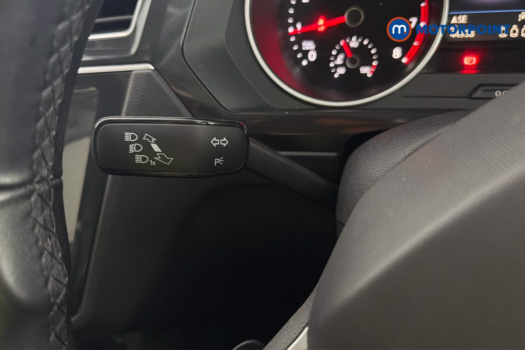 Volkswagen Tiguan Life Automatic Petrol SUV - Stock Number (1660271) - 6th supplementary image