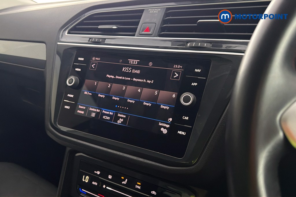 Volkswagen Tiguan Life Automatic Petrol SUV - Stock Number (1660271) - 9th supplementary image