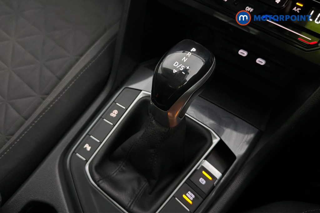 Volkswagen Tiguan Life Automatic Petrol SUV - Stock Number (1660271) - 15th supplementary image