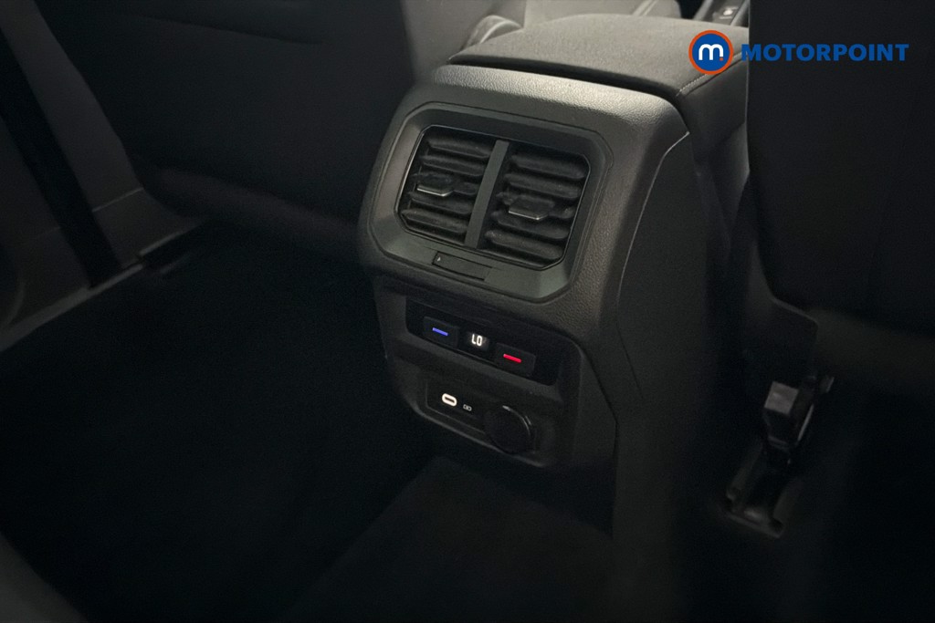 Volkswagen Tiguan Life Automatic Petrol SUV - Stock Number (1660271) - 30th supplementary image